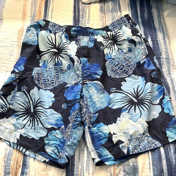 ⭐️Caribbean Swimwear,XL,Floral in Blues, Excellent condition, Size XL - Picture 5 of 9